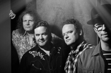 The Fortunate Sons in Podium Victorie, Alkmaar